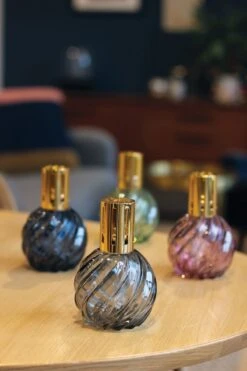 Ashleigh & Burwood Lampenolie Geurolie - Freesia & Orchid 250 Ml -Schoonmaakproducten Winkel 800x1200 6